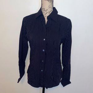 ▪️The Limited Pin Stripe Button Down▪️